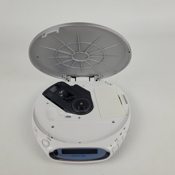 PARTS ONLY Sony Walkman D-NE509 Atrac3plus Mp3 CD CDR CDRW Vintage - Picture 6 of 9